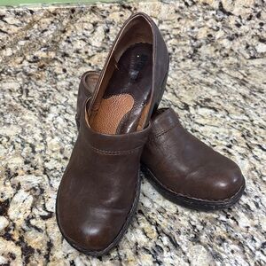 BORN Leather Slip-On Clogs EUC